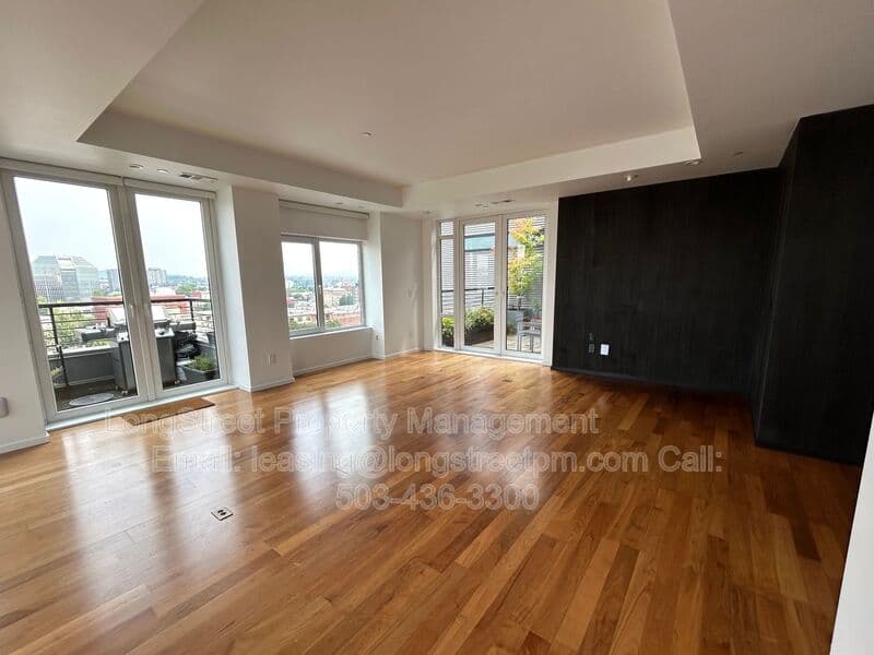 Portland Condo: 300 NW 8th Ave