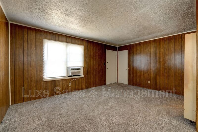 Warr Acres House: 5605 N. Donald Ave.