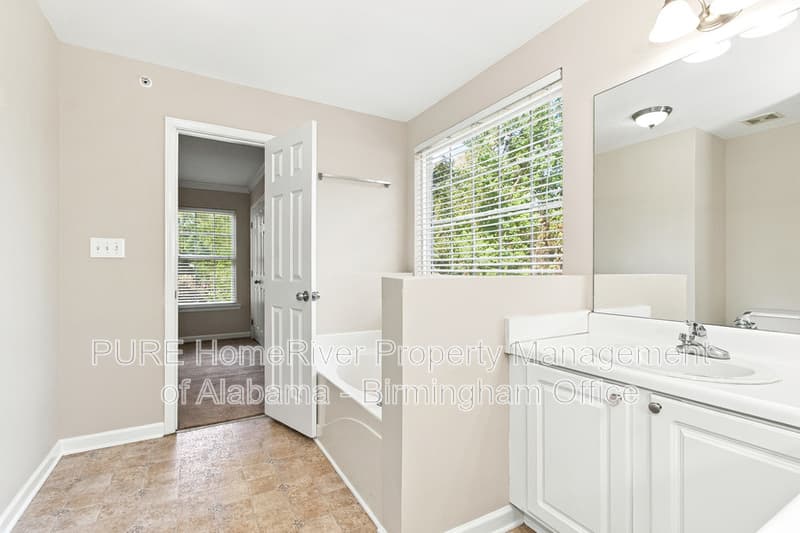 Alabaster House: 206 Park Village Circle