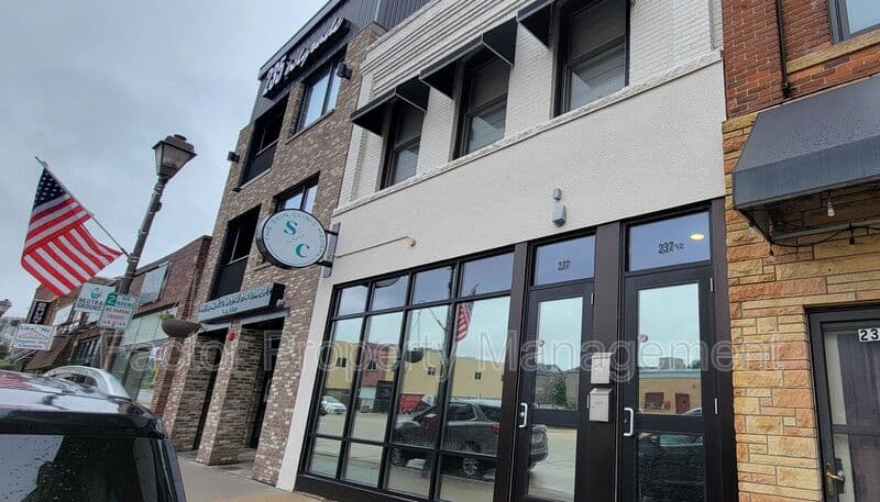 North Mankato Condo: 237 1/2 Belgrade Ave