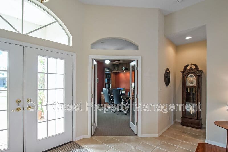 Nokomis House: 2107 Calusa Lakes Blvd
