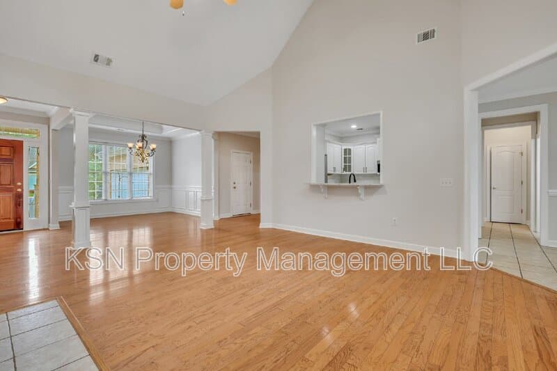 Savannah House: 5 Southernwood Place