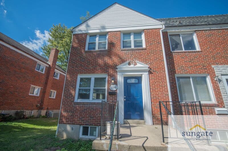 Baltimore Townhome: 1328 Deanwood Rd
