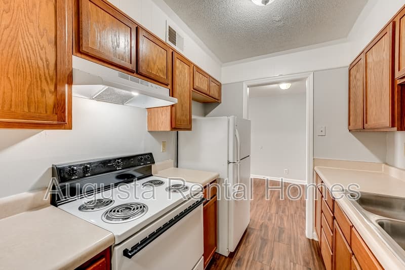 North Augusta Condo: 520 East Buena Vista Avenue - 1008