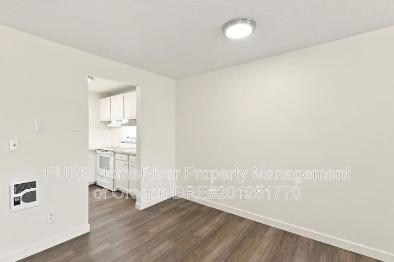 Portland Condo: 18411 E Burnside St