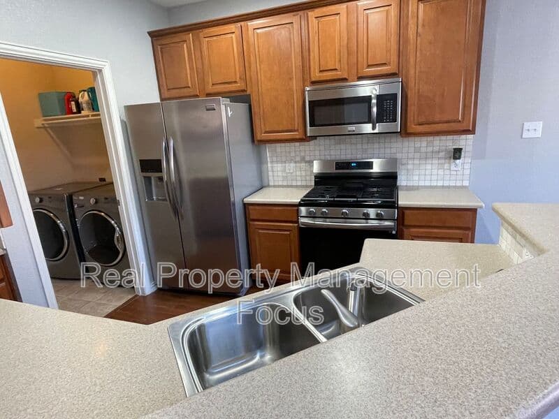 Plano House: 4645 Penelope Ln