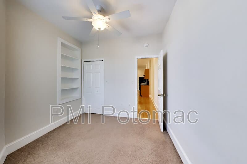 Washington Condo: 1952 Calvert Street Northwest