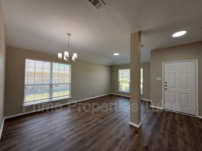 Rockwall House: 2110 Gleaner Drive