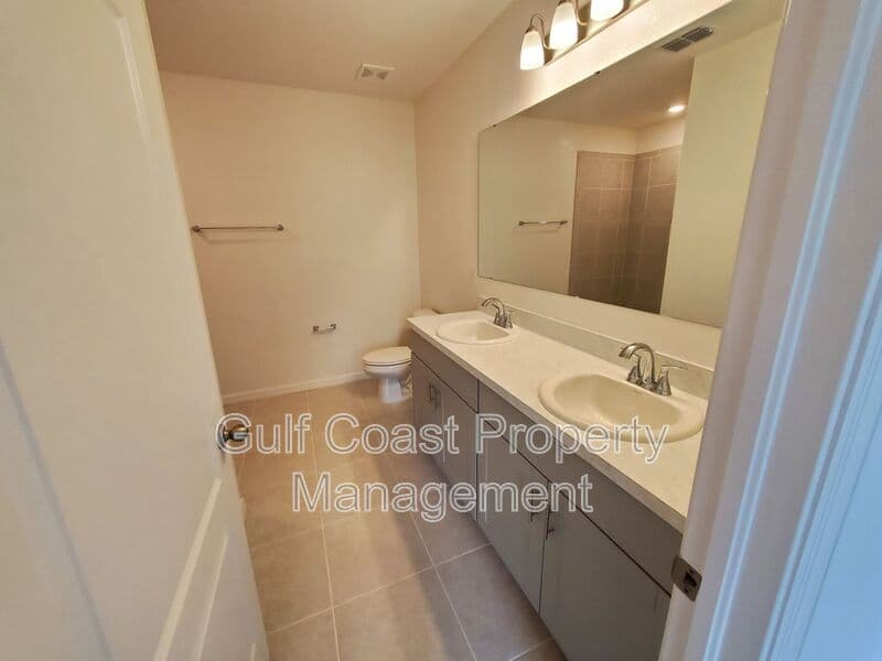 Port Charlotte House: 58 Kenly St