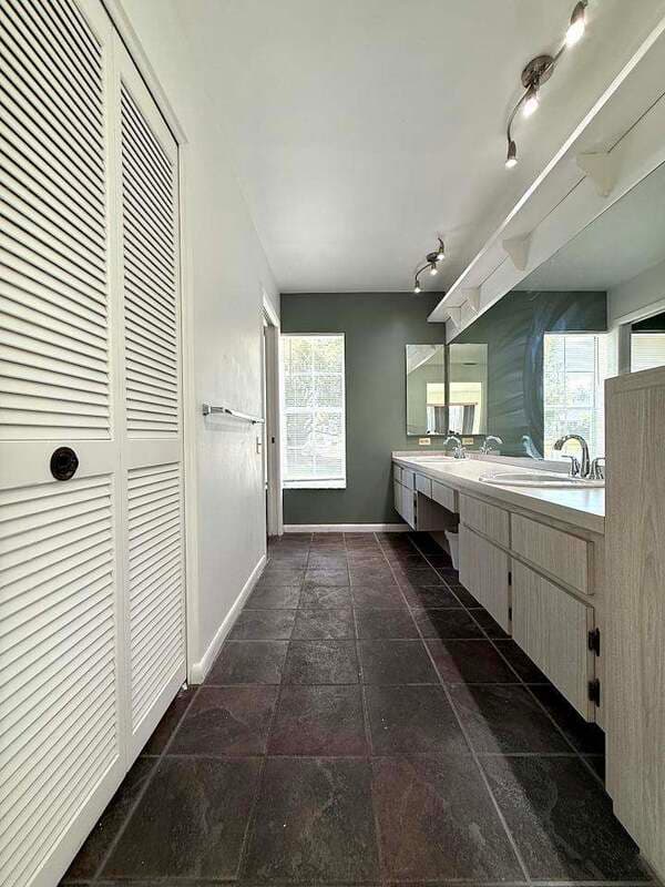 Hudson House: 13636 Dunwoody Court