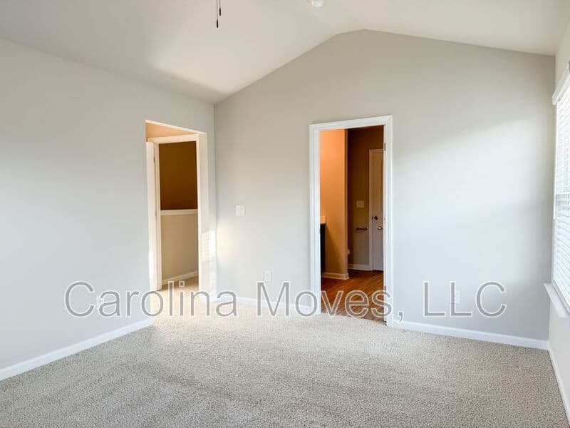 Easley House: 200 Northridge Court