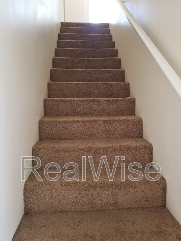 Grants Pass Townhome: 1112 SW 5th St