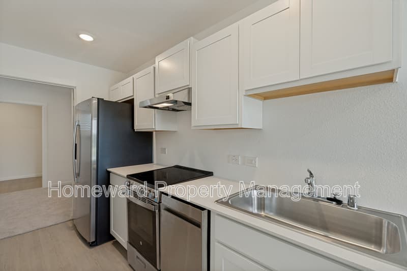 Princeton House: 1037 Bishop Creek Dr