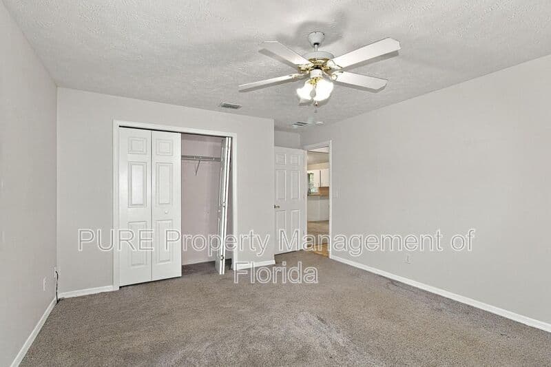 Belleview House: 5918 SE 129th Place