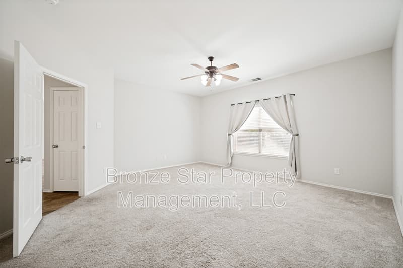 Little Elm House: 14501 Eaglemont Drive