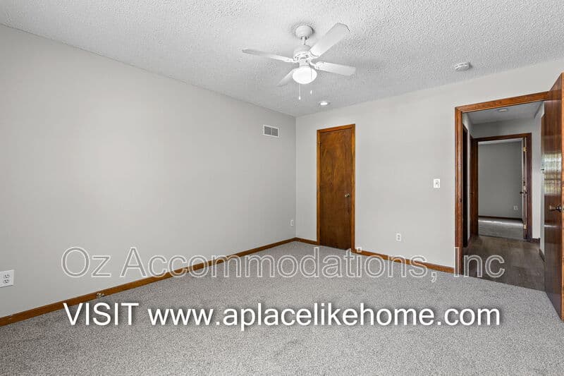 Olathe Condo: 1727 W Spruce St