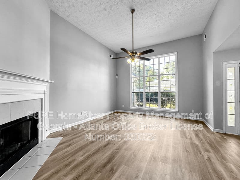 Fayetteville House: 130 Hibiscus Trl