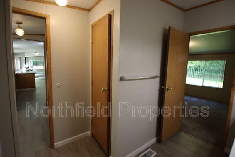 Tulalip House: 12105 26th Ave NE