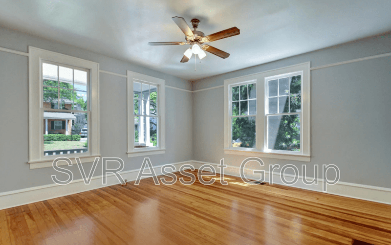 jacksonville House: 1758 Greenwood Ave