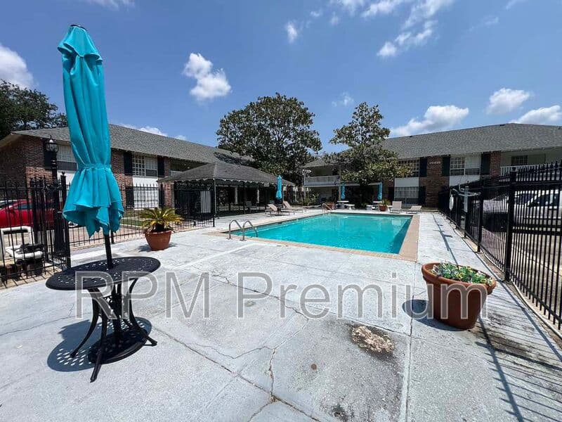 Baton Rouge Condo: 10438 Jefferson Hwy Unit D