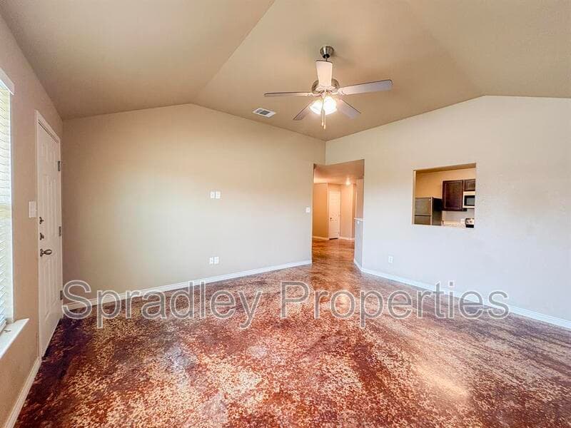 Belton Condo: 1008B Llano Ct