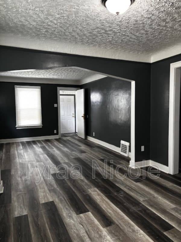 Detroit House: 14284 Cruse Street