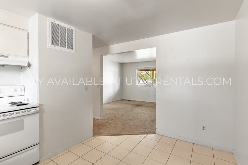 Orem Condo: 825 N Main St