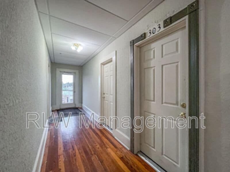 Umatilla Condo: 11 N. Central Ave.
