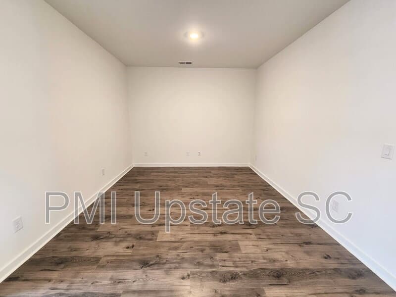 Spartanburg Townhome: 1283 Westgate Vlg Dr