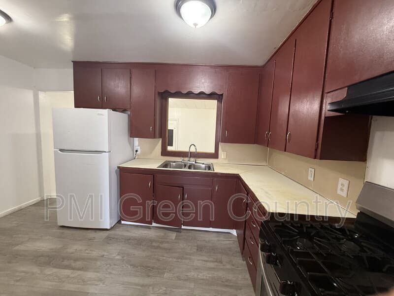 Tulsa House: 43 E 50th Ct N