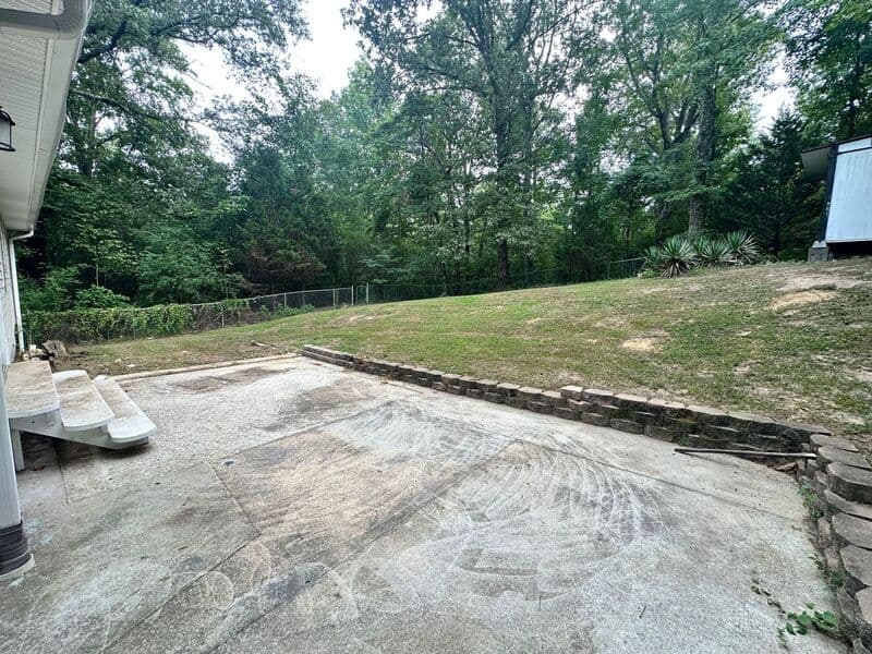 Birmingham House: 5997 Amber Hills Rd