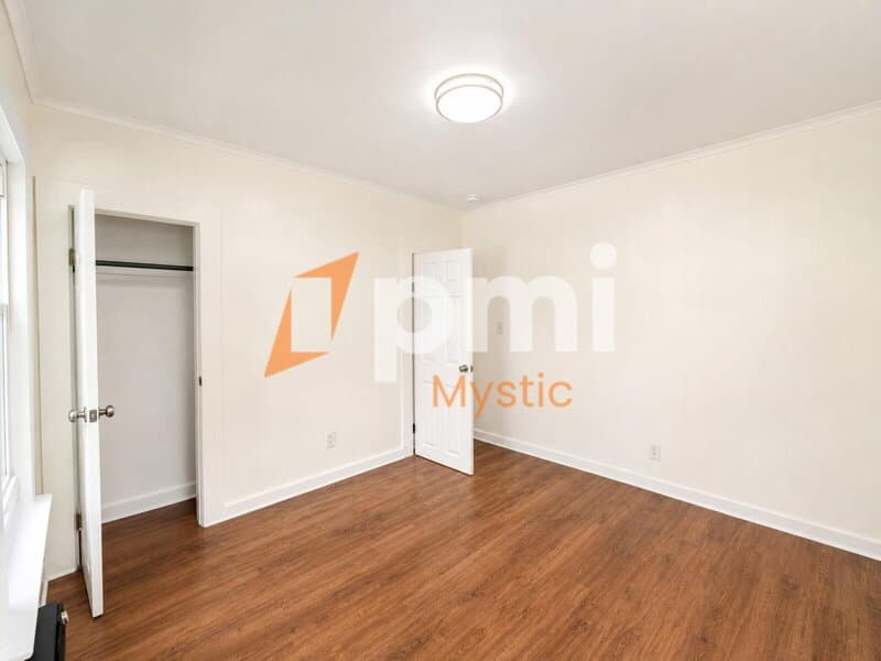 Meriden Condo: 135 Willow Street