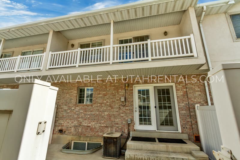 Provo Townhome: 1343 S 1370 E
