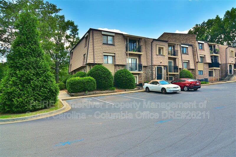 Columbia Condo: 1002 Old Manor Rd