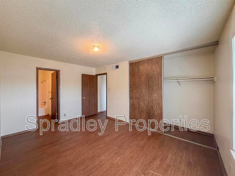 Troy Condo: 120 W Main St
