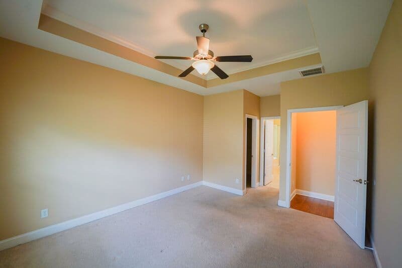 Richmond Hill House: 252 Cottonham Ct