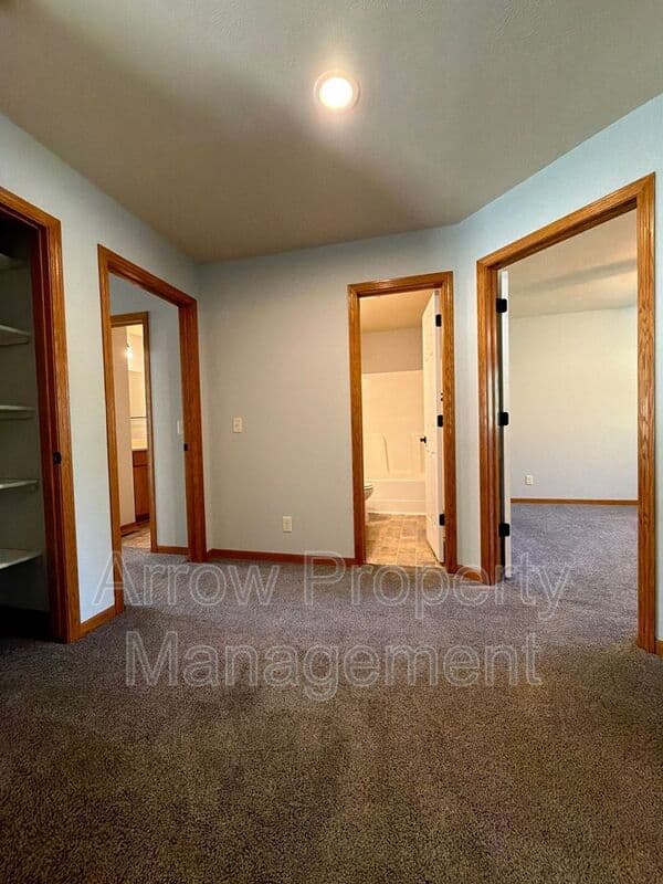 Lincoln Townhome: 4415 N 18