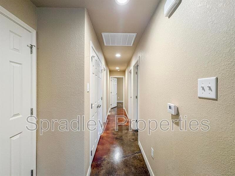 Belton Condo: 1035B Mason Dr