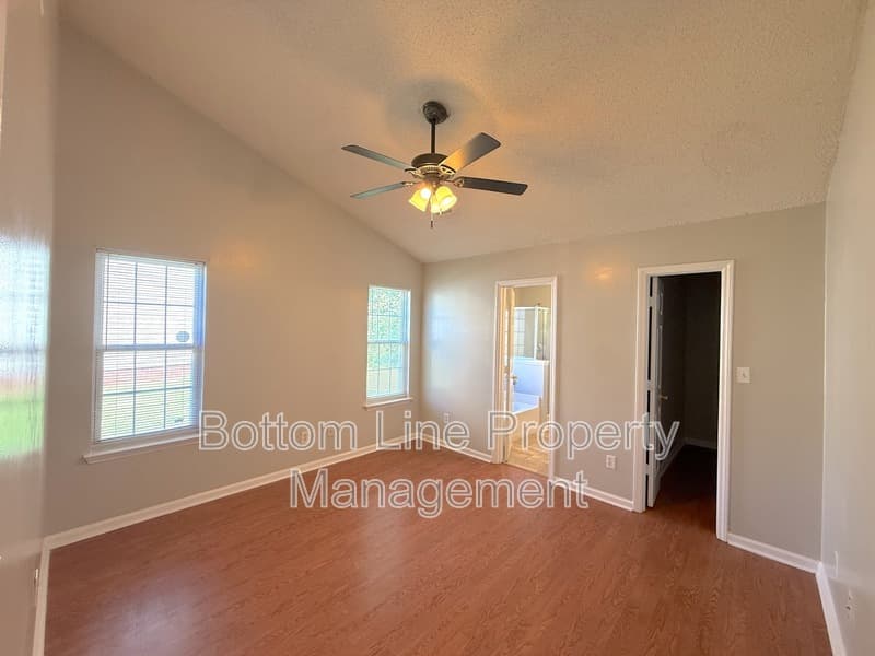 Charlotte House: 5441 Realtree Ln