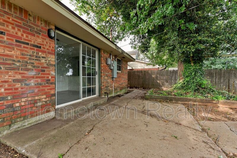 Oklahoma City House: 2817 SW 82nd Street