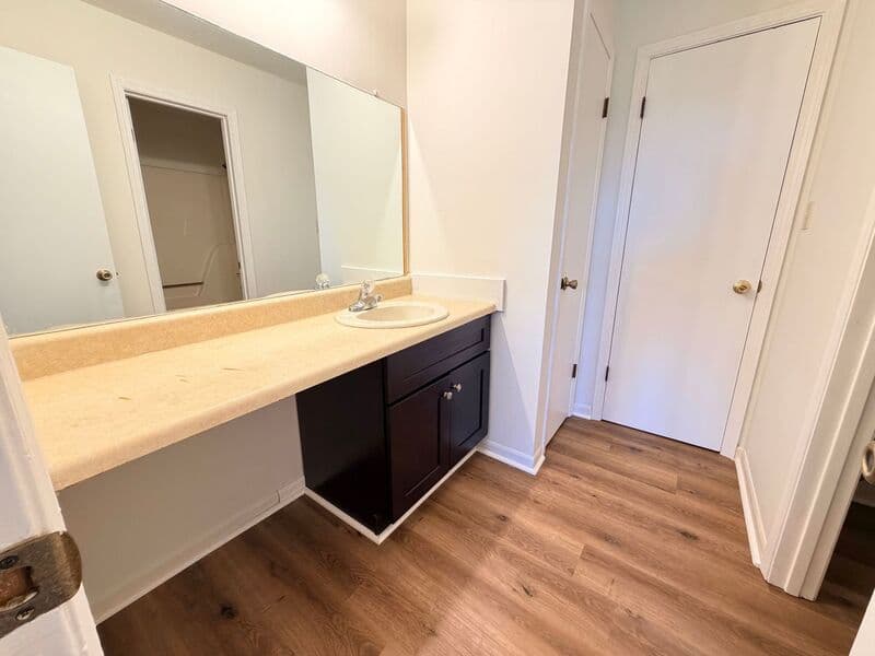 Birmingham House: 6405 Crest Green Road