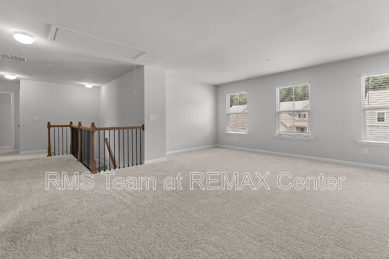 Auburn House: 1333 Maston Rd