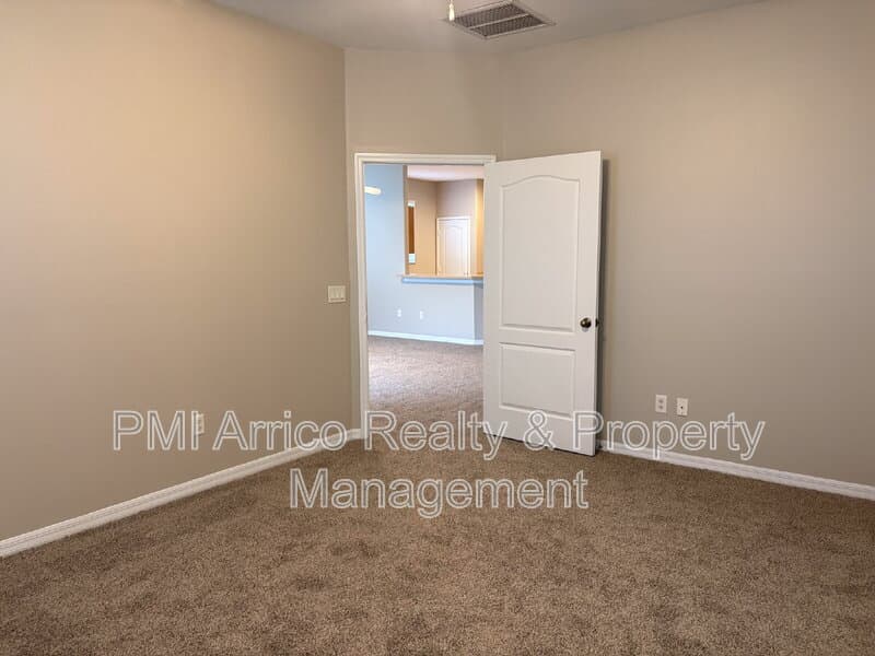 Wesley Chapel House: 3922 Washburn Pl