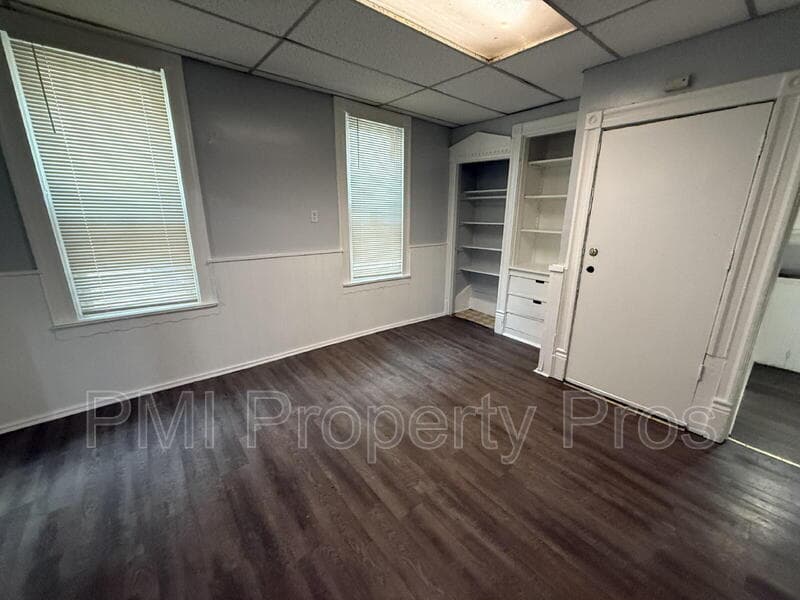 Milwaukee Condo: 1939 N 37th St