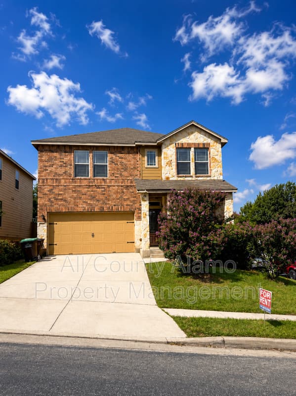 Leon Valley House: 5565 Saffron Way