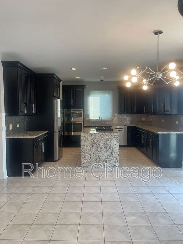 Carol Stream House: 1034 Idaho St.