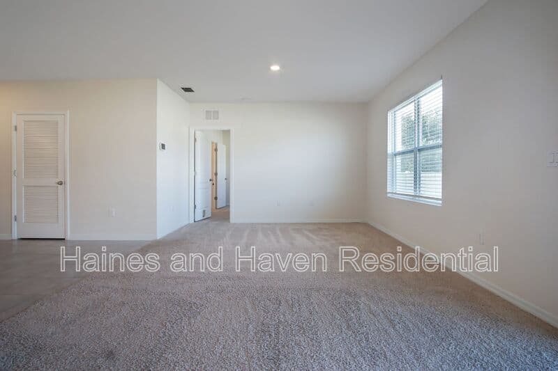 Winter Haven House: 409 Corso Loop