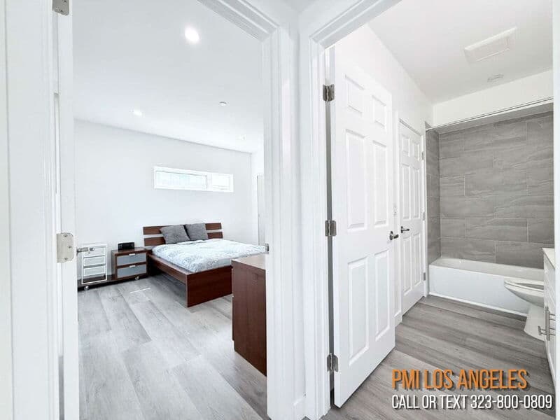 Los Angeles Condo: 1258 Leighton Avenue