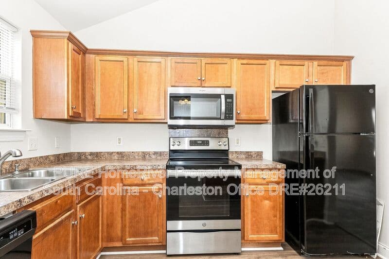 Ladson House: 229 Equinox Cir