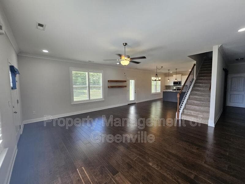 Taylors House: 625 Old Rutherford Rd